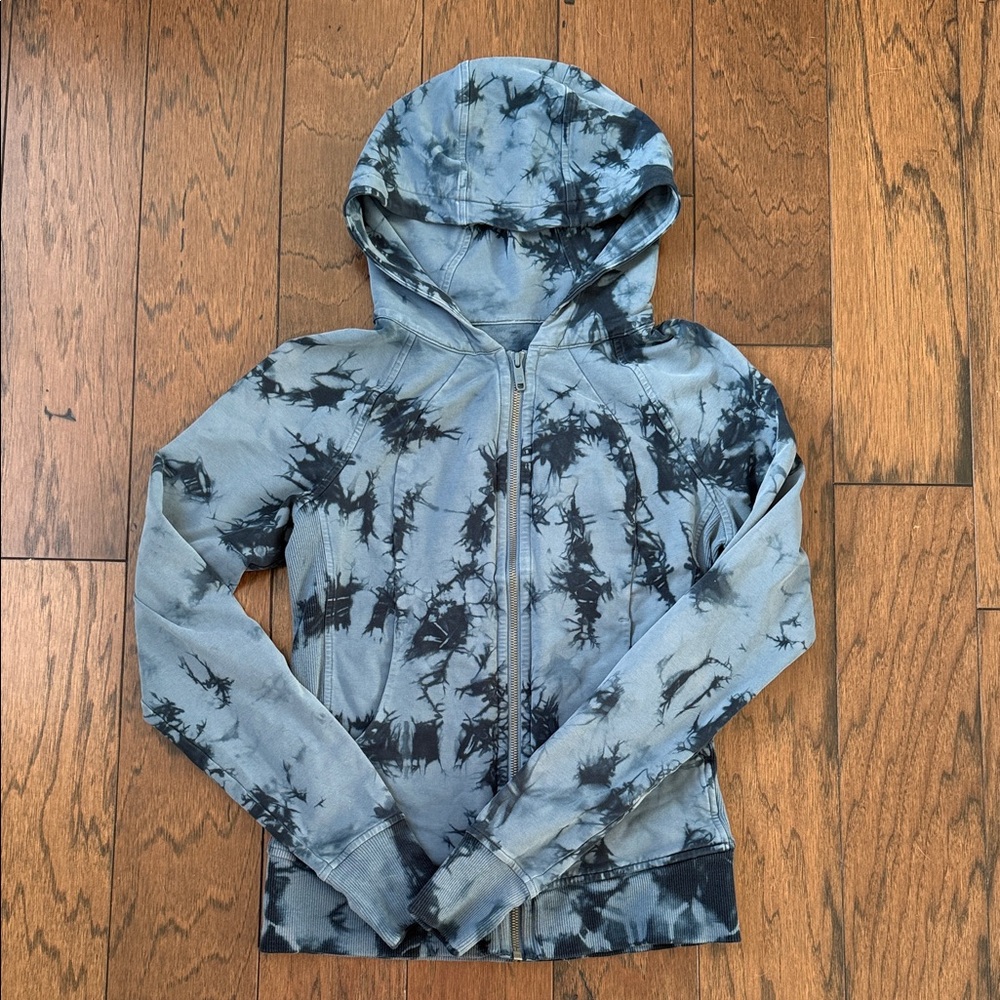 LIMITED EDITION GUC lululemon athletica Blue Tie-Dye Hooded Jacket